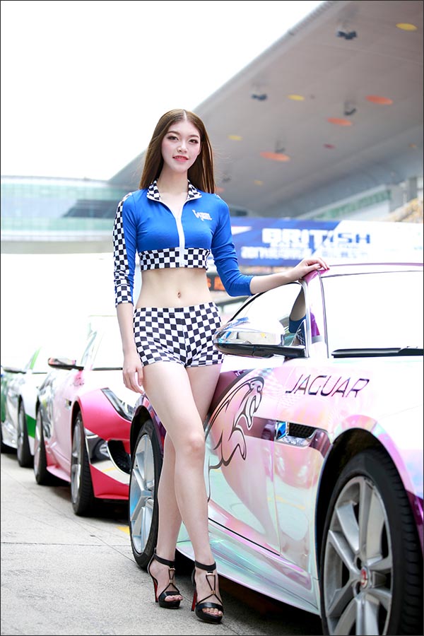 6月17日至18日《上海英倫賽車節(jié)》羽翼國際模特學(xué)員全程助力