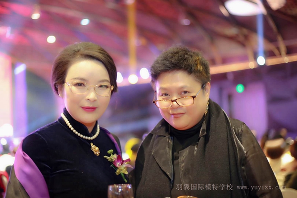 恭祝第三屆中國服裝產業公益年會圓滿成功